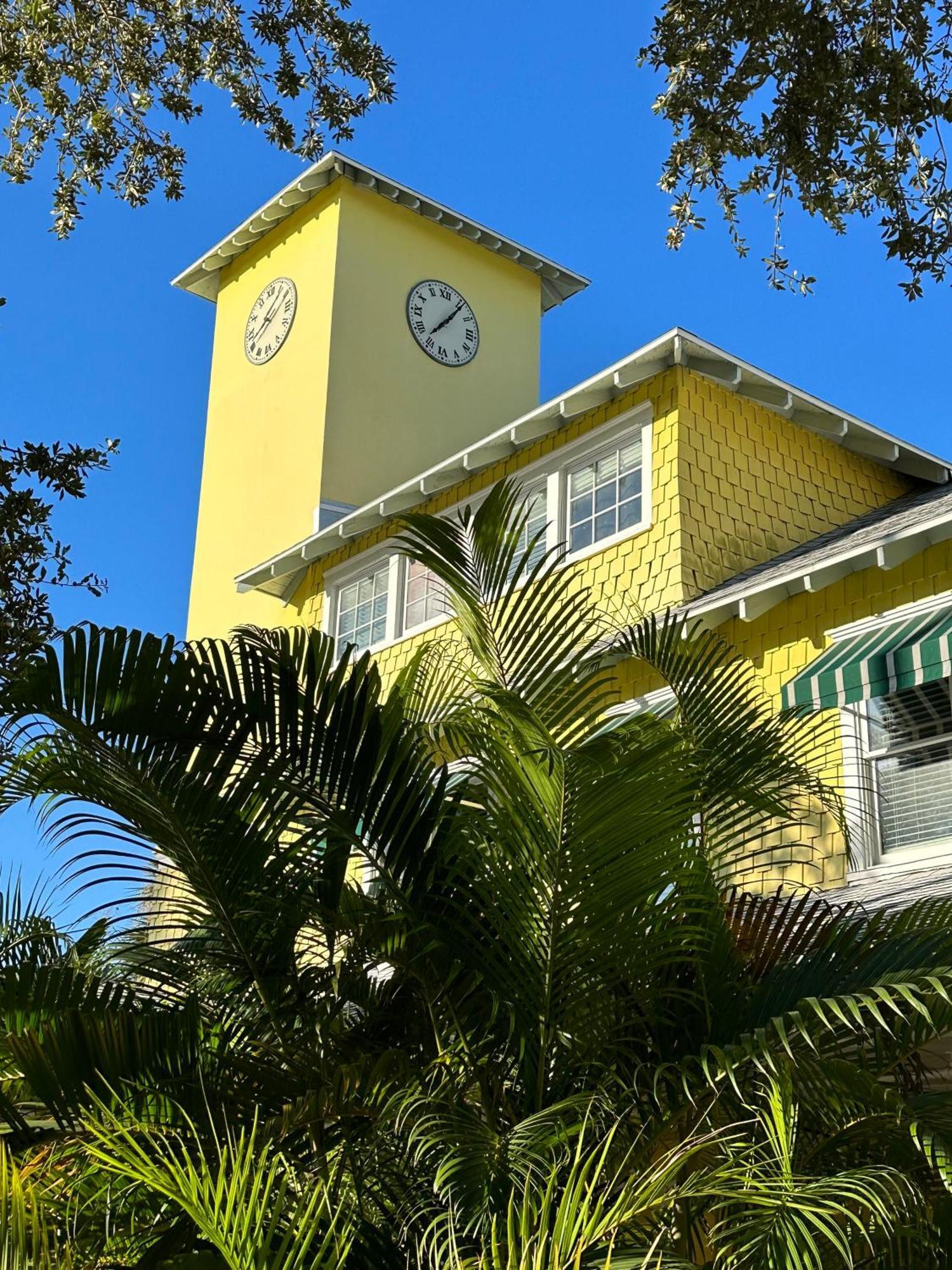 Peninsula Bed & Cocktails Hotel Gulfport Exterior photo